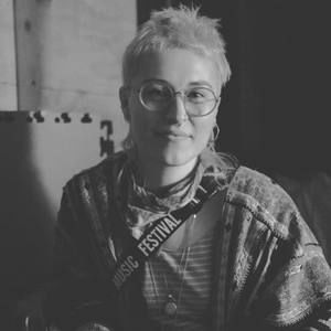 Meet your Posher, Nella